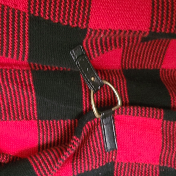 Sweater - Picture 2 of 3